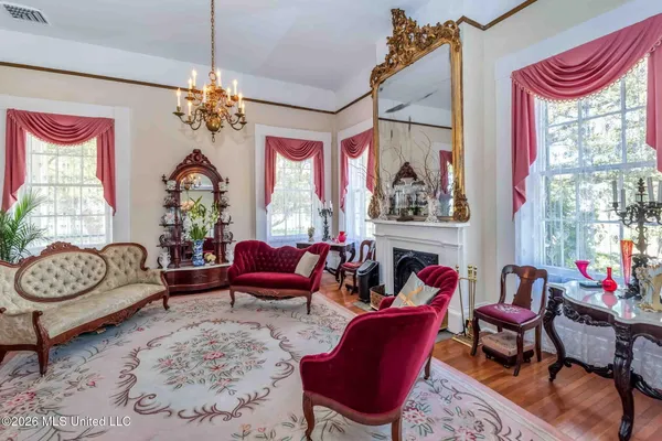 $1,985,000 | 305 South Broadway Street, Natchez, MS 39120