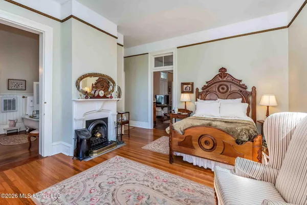 $1,985,000 | 305 South Broadway Street, Natchez, MS 39120