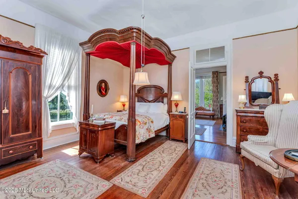 $1,985,000 | 305 South Broadway Street, Natchez, MS 39120