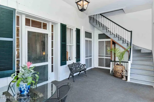 $1,985,000 | 305 South Broadway Street, Natchez, MS 39120