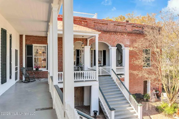 $1,985,000 | 305 South Broadway Street, Natchez, MS 39120