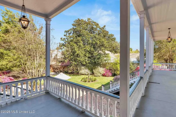 $1,985,000 | 305 South Broadway Street, Natchez, MS 39120