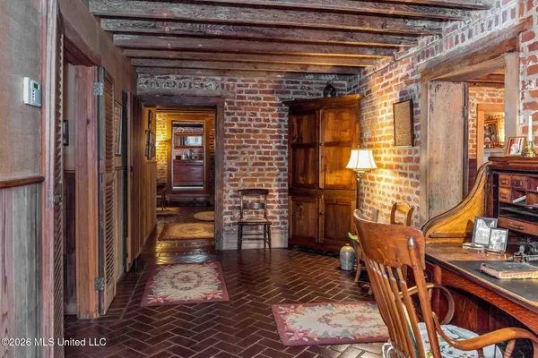 $1,985,000 | 305 South Broadway Street, Natchez, MS 39120