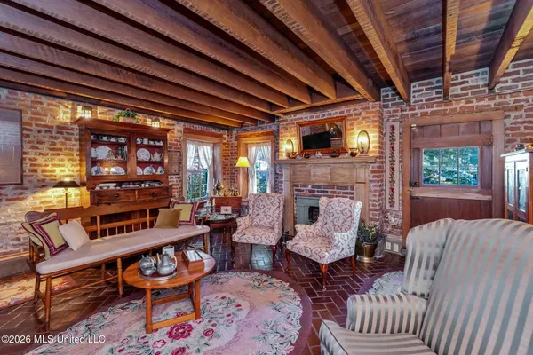 $1,985,000 | 305 South Broadway Street, Natchez, MS 39120