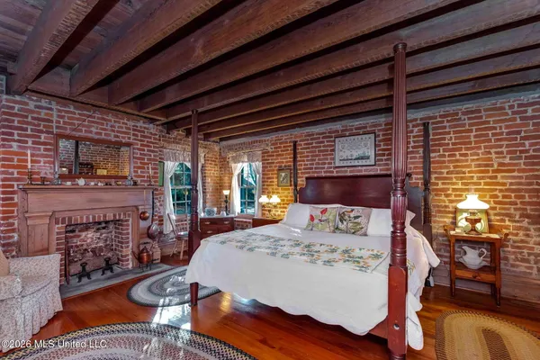 $1,985,000 | 305 South Broadway Street, Natchez, MS 39120