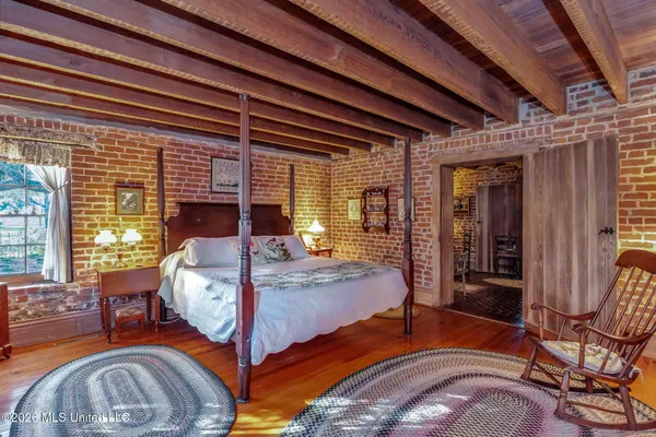 $1,985,000 | 305 South Broadway Street, Natchez, MS 39120