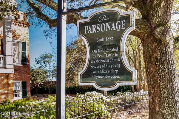 $1,985,000 | 305 South Broadway Street, Natchez, MS 39120