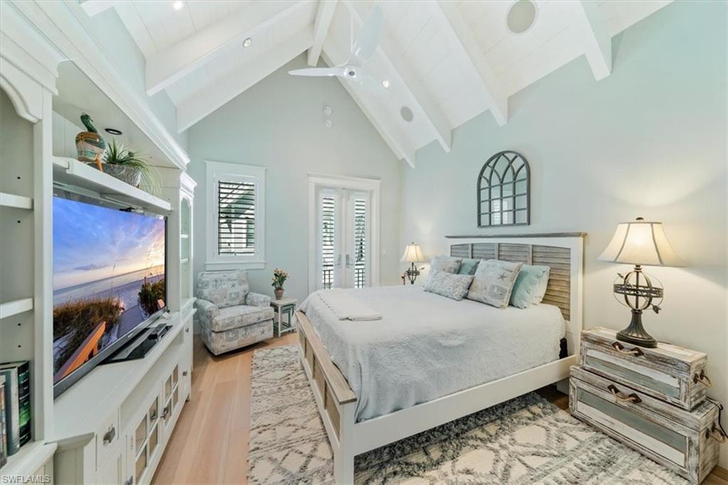 52 6th Street South Naples, FL 34102 - Photo 21 of 35