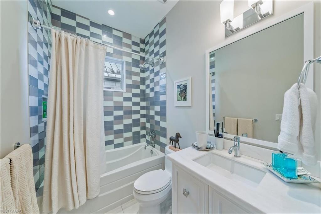 52 6th Street South Naples, FL 34102 - Photo 22 of 35
