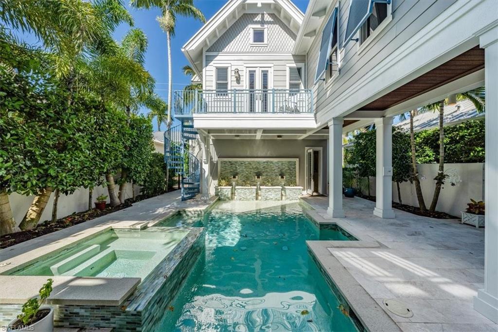 52 6th Street South Naples, FL 34102 - Photo 3 of 35