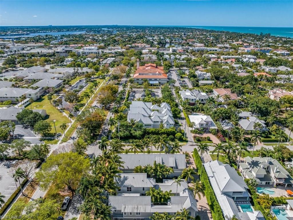 52 6th Street South Naples, FL 34102 - Photo 33 of 35