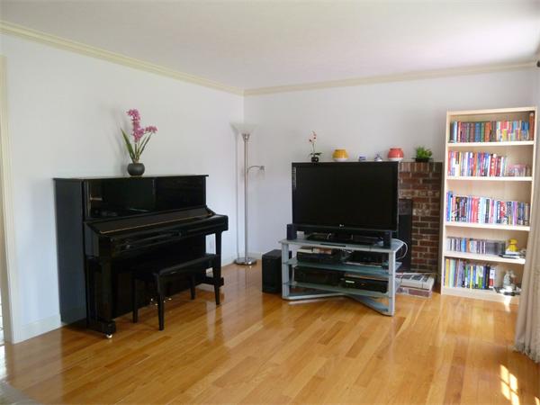 28 Stonegate Road, Unit 28 Chelmsford, MA 01824 - Photo 2 of 14 Gallery Image 2