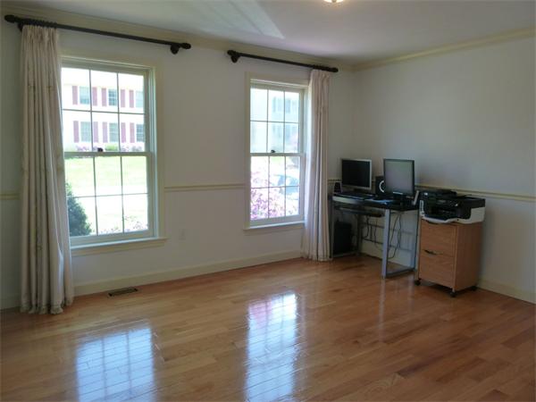 28 Stonegate Road, Unit 28 Chelmsford, MA 01824 - Photo 3 of 14 Gallery Image 3