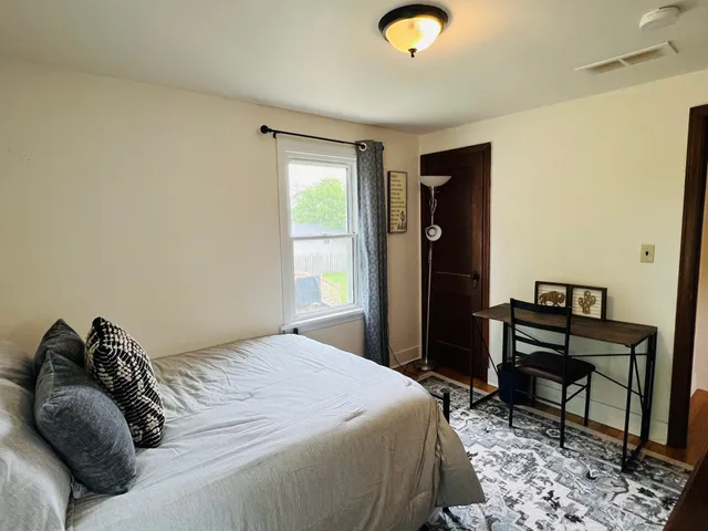 $1,100 | 66 Jackson Street, Fort Atkinson, WI 53538