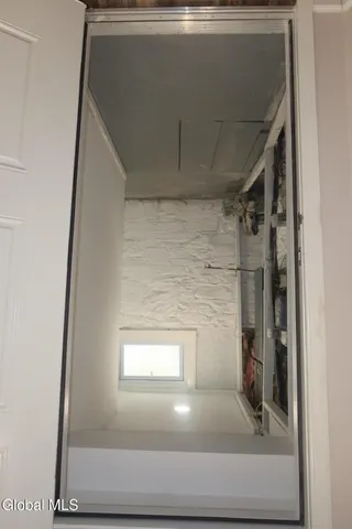 $2,000 | 888 Lancaster Street, Unit LOWER LEVEL, Albany, NY 12203