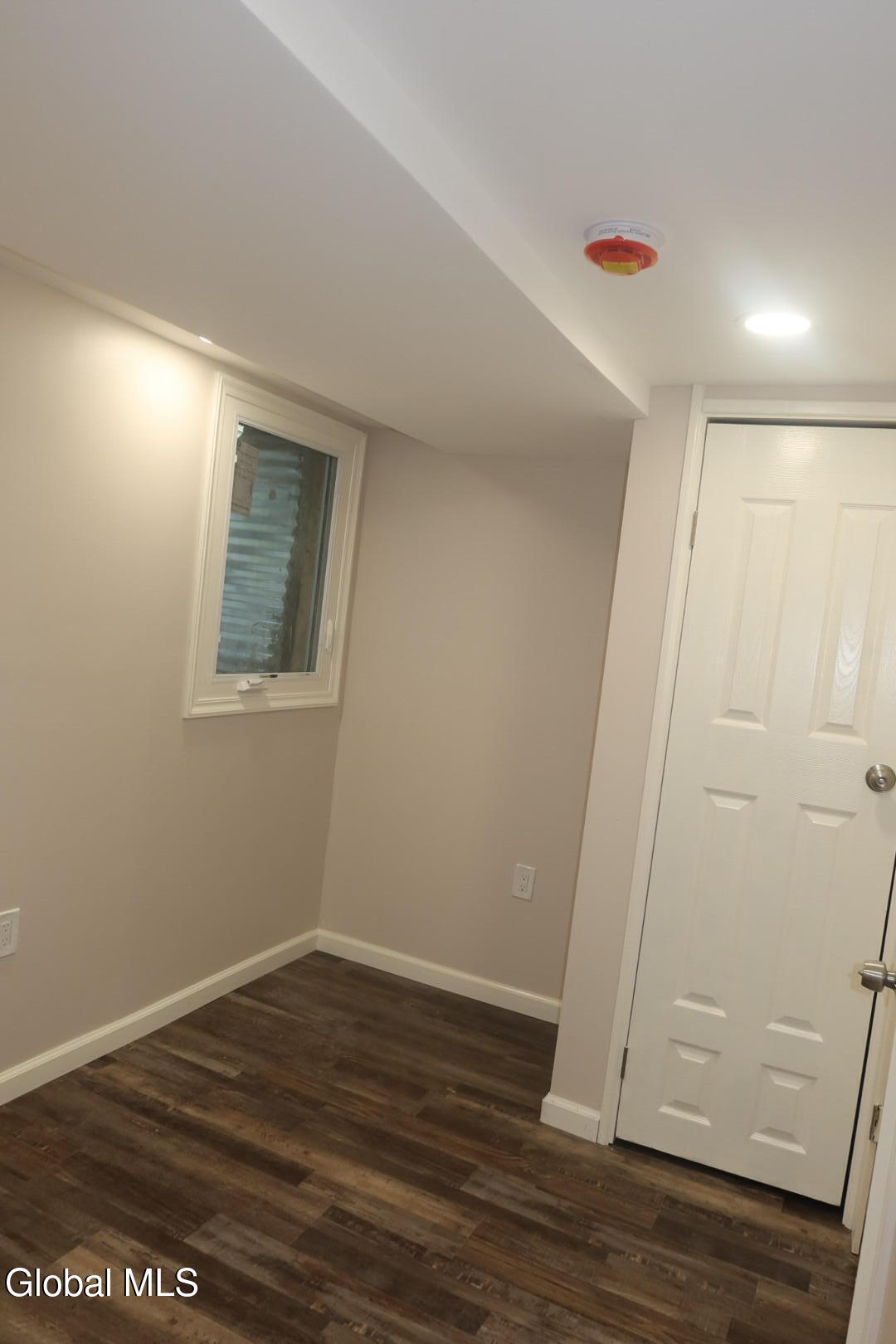 888 Lancaster Street, Unit LOWER LEVEL Albany, NY 12203 - Photo 17 of 20 IMG_1172