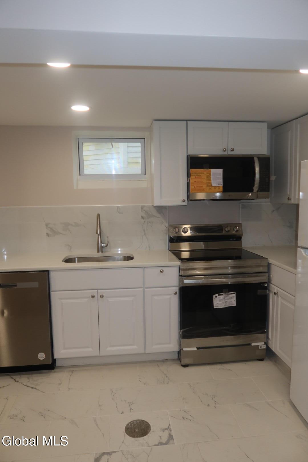 888 Lancaster Street, Unit LOWER LEVEL Albany, NY 12203 - Photo 2 of 20 IMG_1165