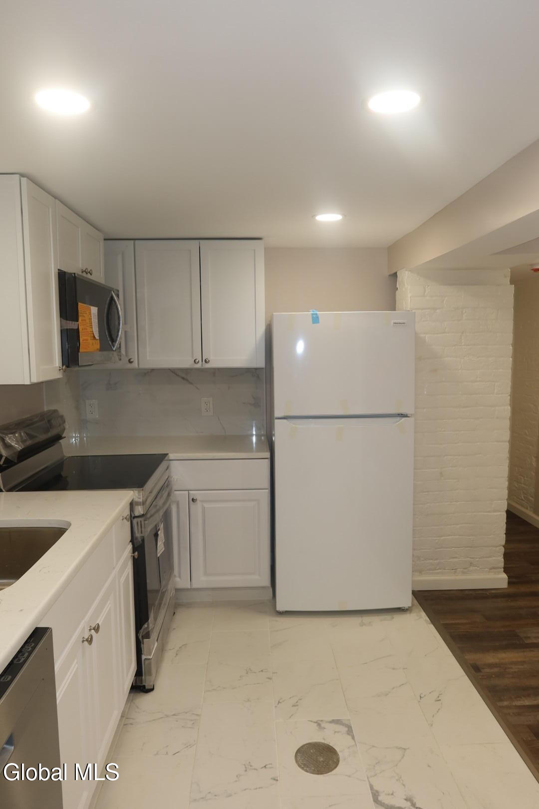 888 Lancaster Street, Unit LOWER LEVEL Albany, NY 12203 - Photo 3 of 20 IMG_1166