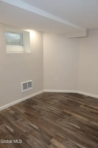 $2,000 | 888 Lancaster Street, Unit LOWER LEVEL, Albany, NY 12203