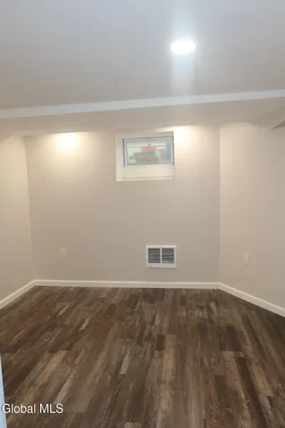 $2,000 | 888 Lancaster Street, Unit LOWER LEVEL, Albany, NY 12203