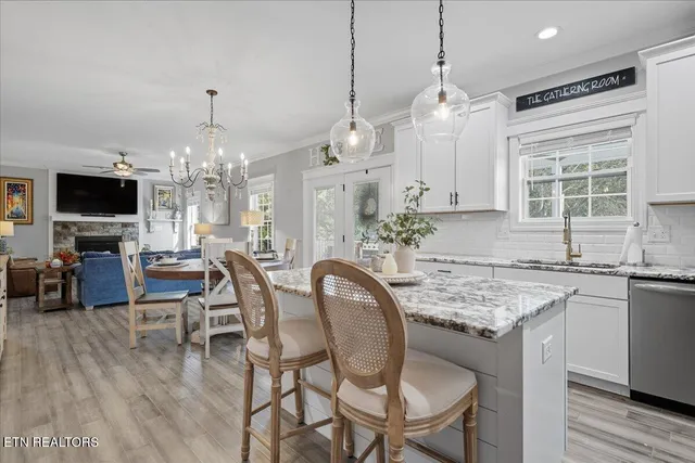 $773,800 | 2223 Hickory Crest Lane, Knoxville, TN 37932