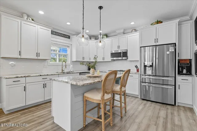 $773,800 | 2223 Hickory Crest Lane, Knoxville, TN 37932