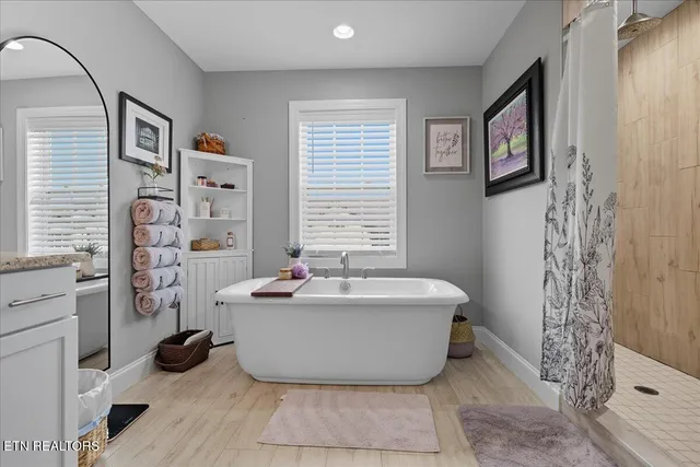 $773,800 | 2223 Hickory Crest Lane, Knoxville, TN 37932