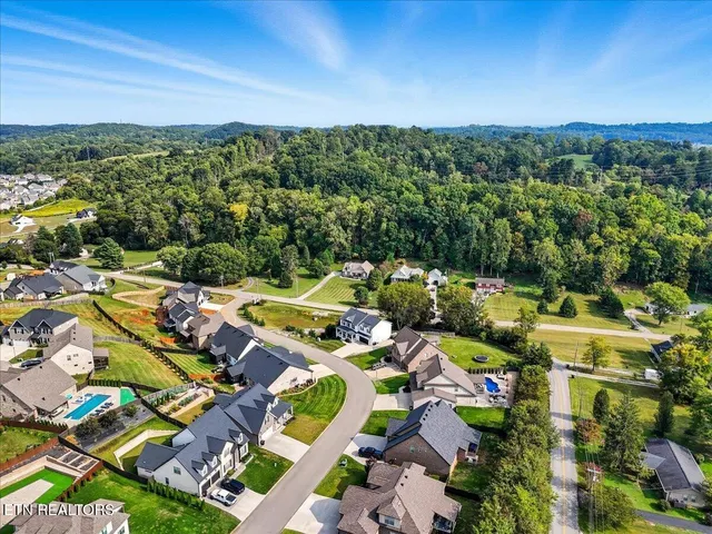 $773,800 | 2223 Hickory Crest Lane, Knoxville, TN 37932