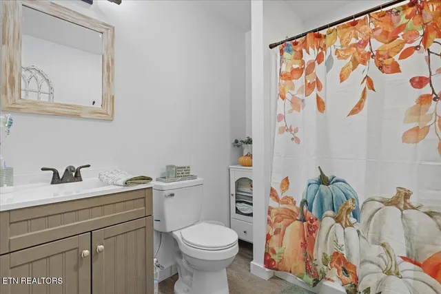 $773,800 | 2223 Hickory Crest Lane, Knoxville, TN 37932