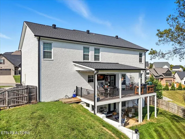$773,800 | 2223 Hickory Crest Lane, Knoxville, TN 37932