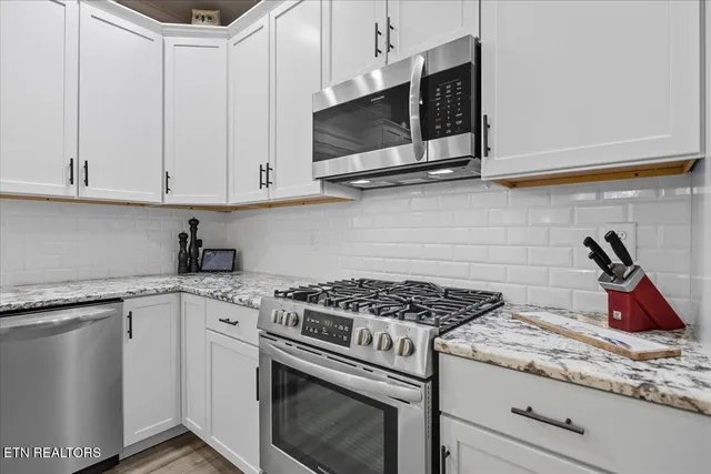 $773,800 | 2223 Hickory Crest Lane, Knoxville, TN 37932