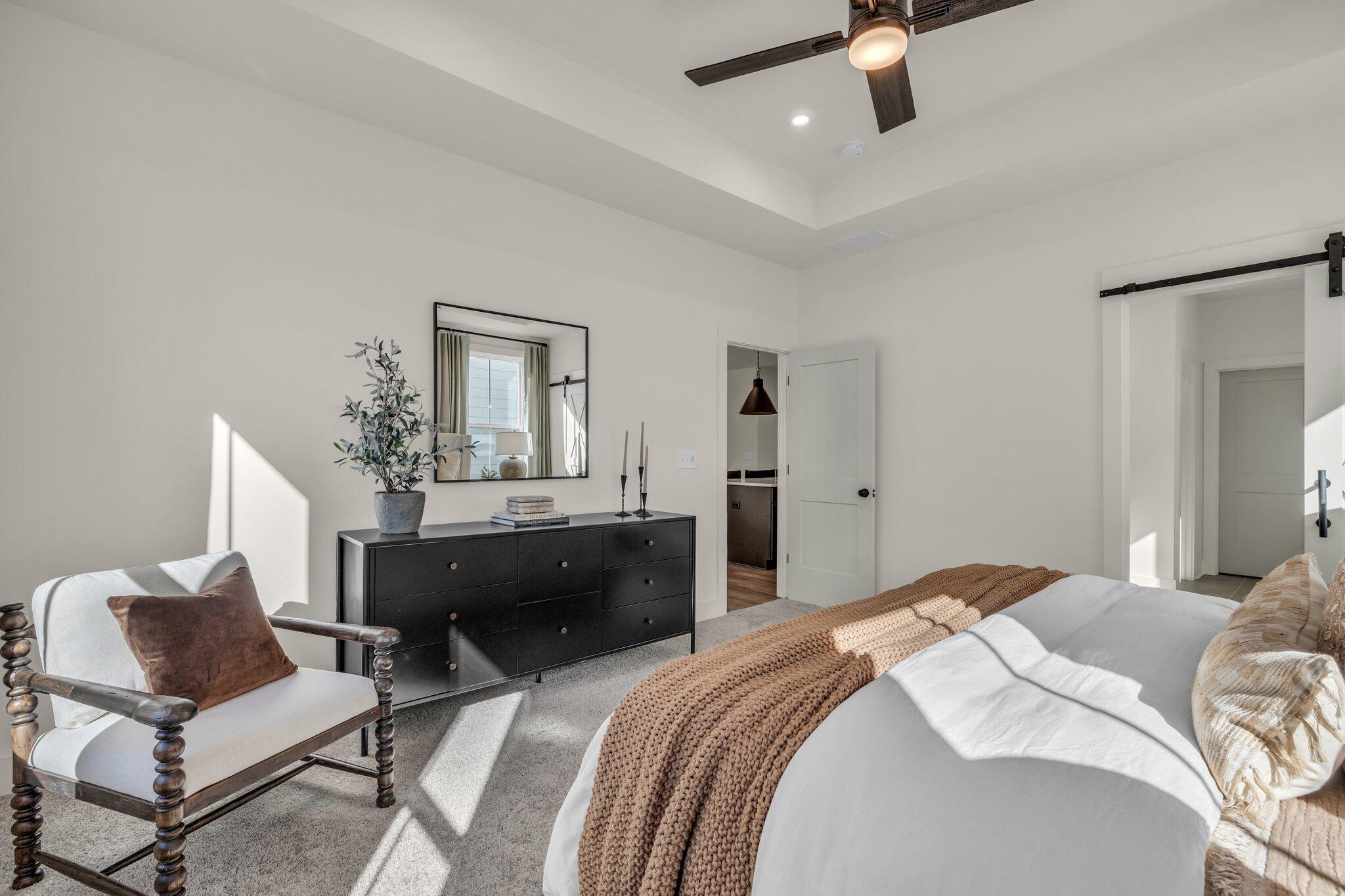 2608 Butlers Green Circle, Unit 11 Chattanooga, TN 37421 - Photo 17 of 30 Owner's suite