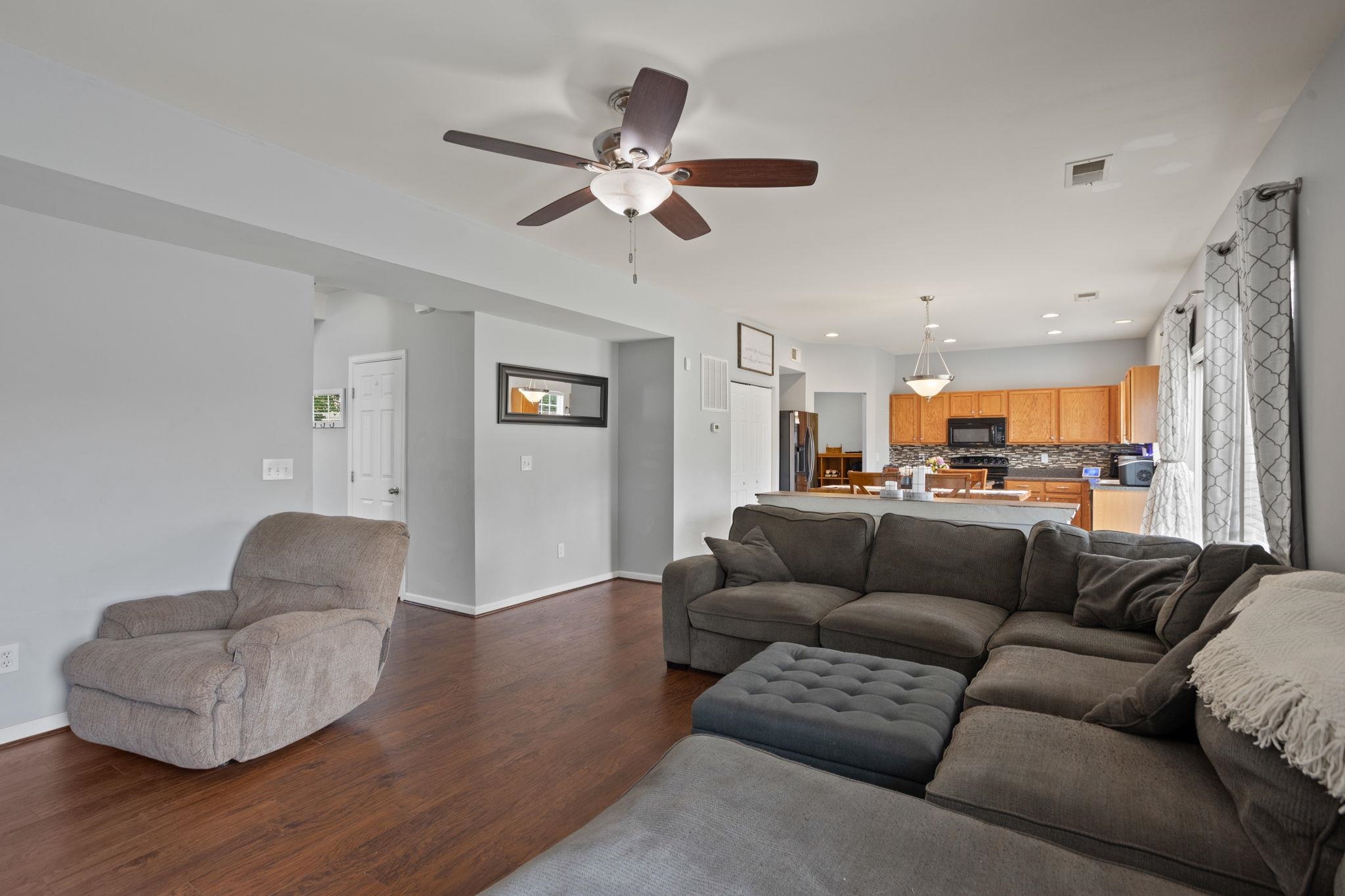 107 Castleton Circle Boiling Springs, SC 29316 - Photo 8 of 37 Gallery Image 8