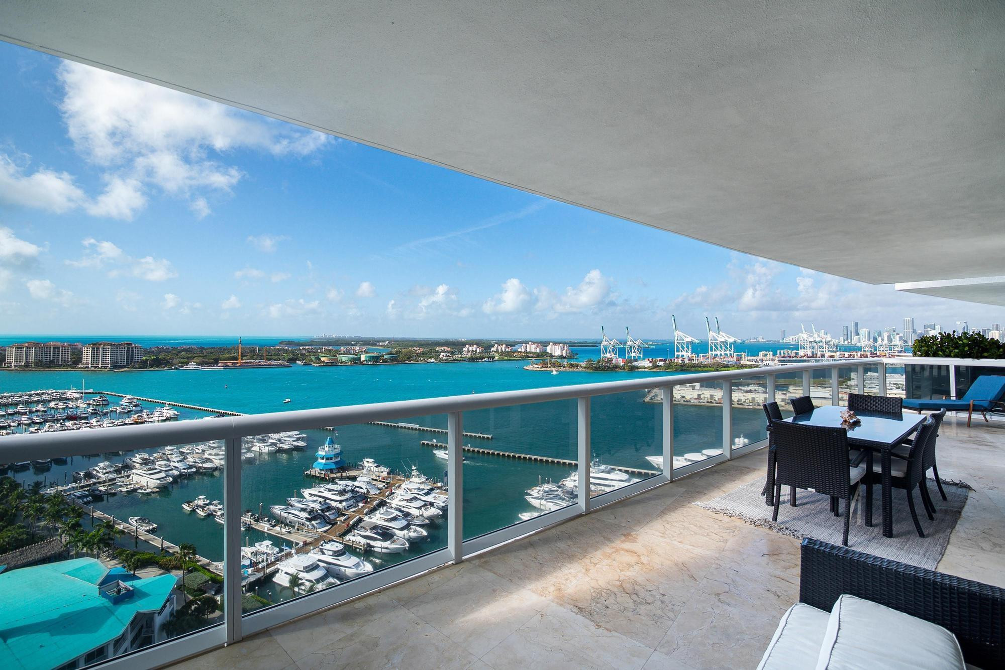 400 Alton Road, Unit 2208 Miami Beach, FL 33139 - Photo 14 of 36 Photo 14