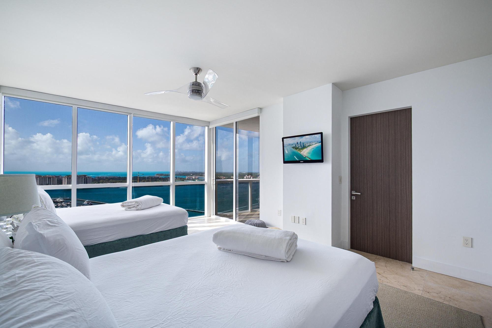 400 Alton Road, Unit 2208 Miami Beach, FL 33139 - Photo 19 of 36 Photo 19