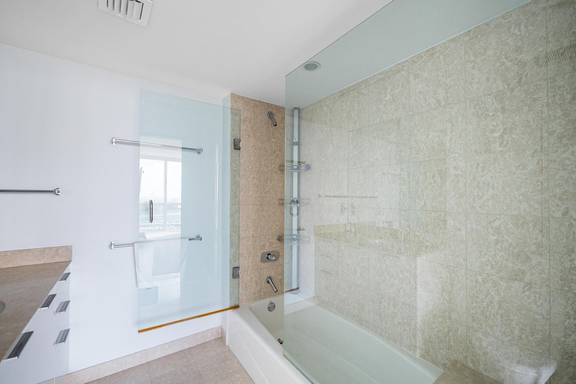 400 Alton Road, Unit 2208 Miami Beach, FL 33139 - Photo 22 of 36 Photo 22