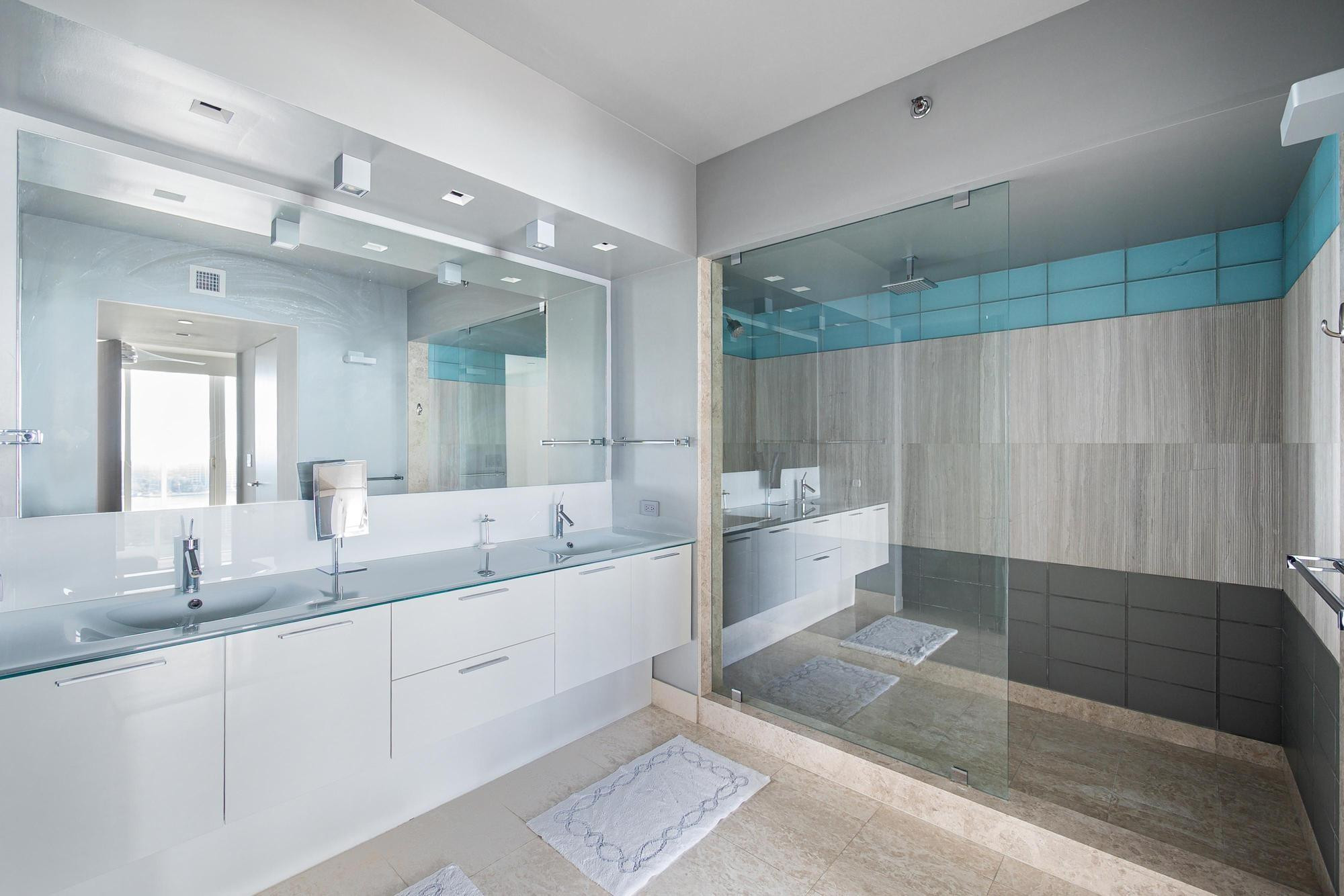 400 Alton Road, Unit 2208 Miami Beach, FL 33139 - Photo 29 of 36 Photo 29