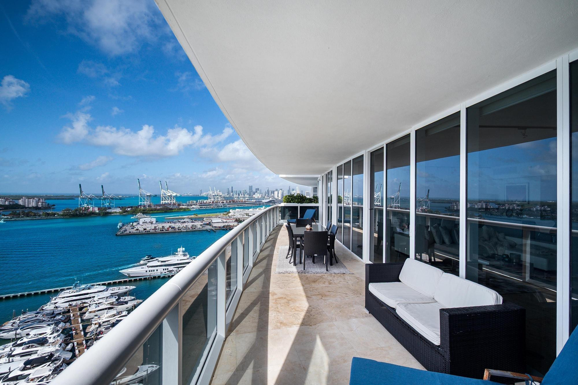 400 Alton Road, Unit 2208 Miami Beach, FL 33139 - Photo 32 of 36 Photo 32