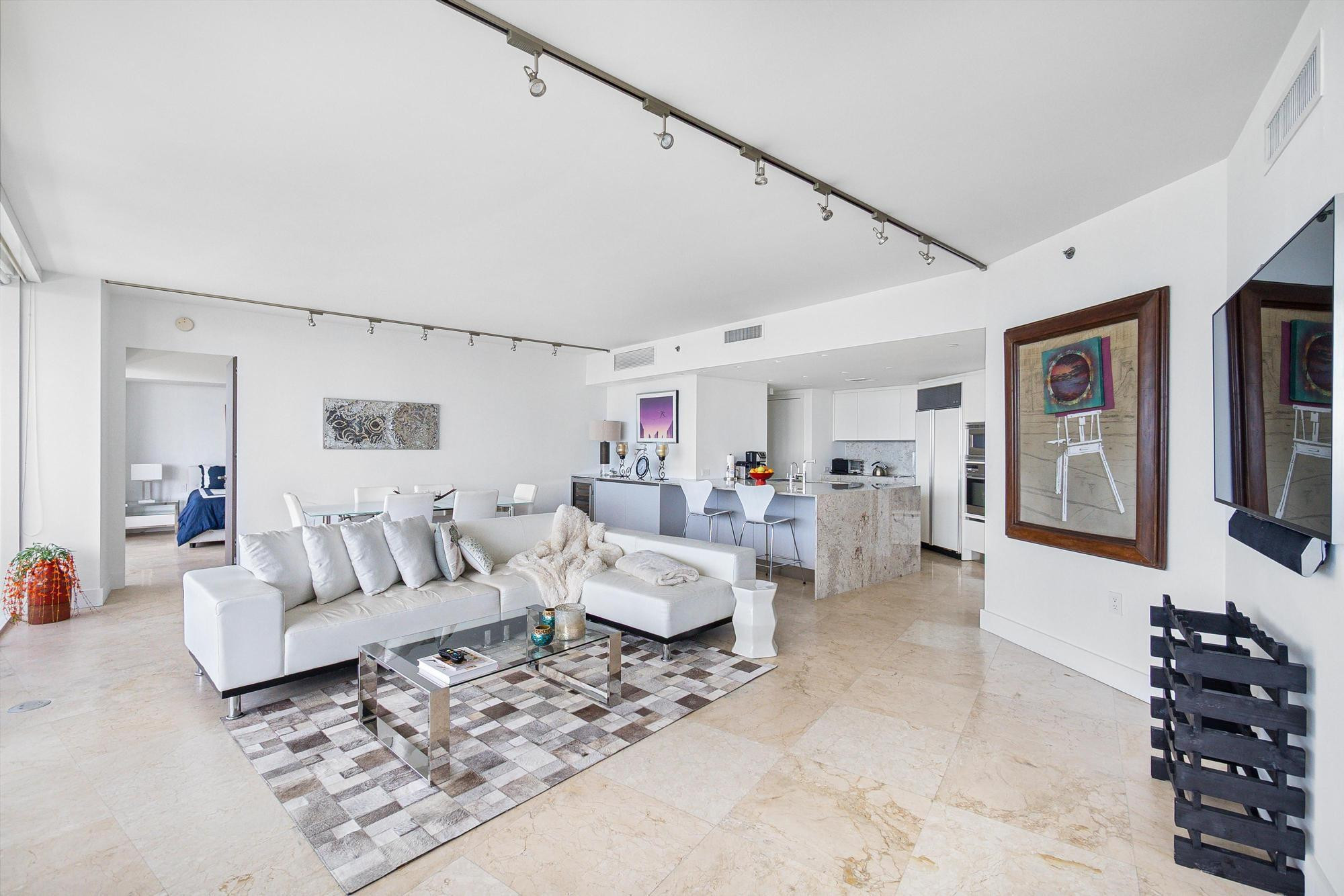 400 Alton Road, Unit 2208 Miami Beach, FL 33139 - Photo 7 of 36 Photo 7