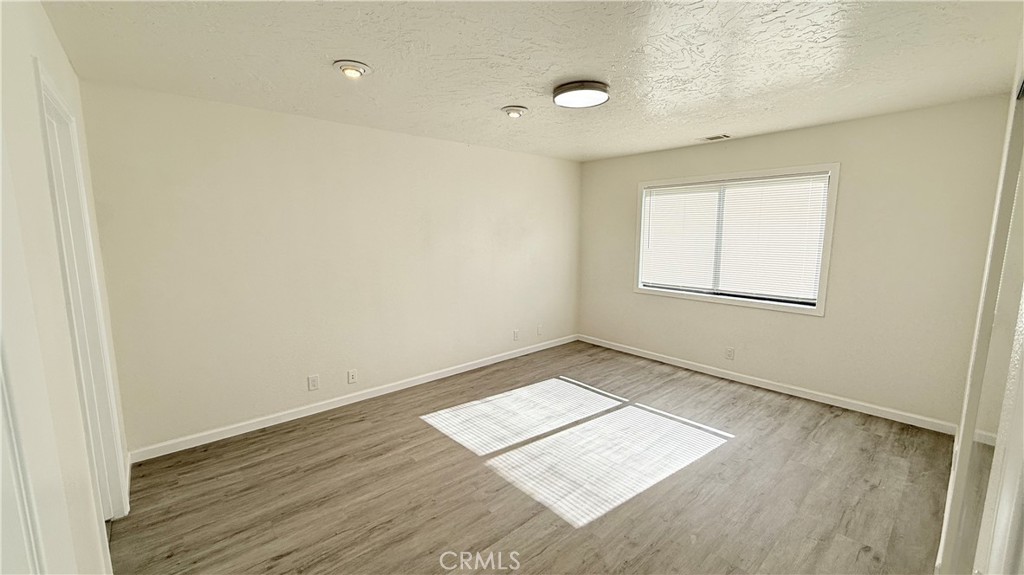 11389 Hesperia Road Hesperia, CA 92345 - Photo 12 of 29