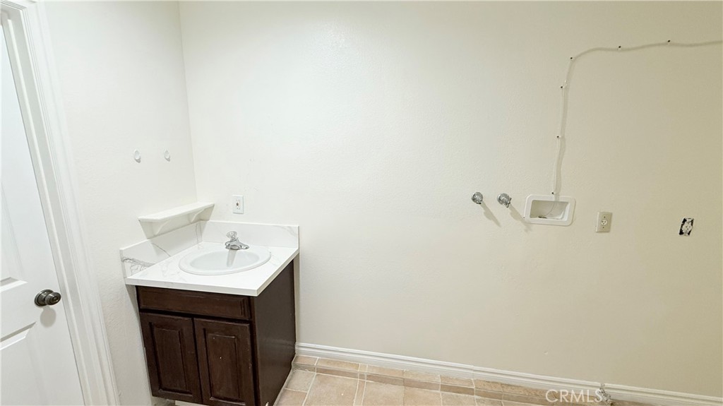 11389 Hesperia Road Hesperia, CA 92345 - Photo 24 of 29