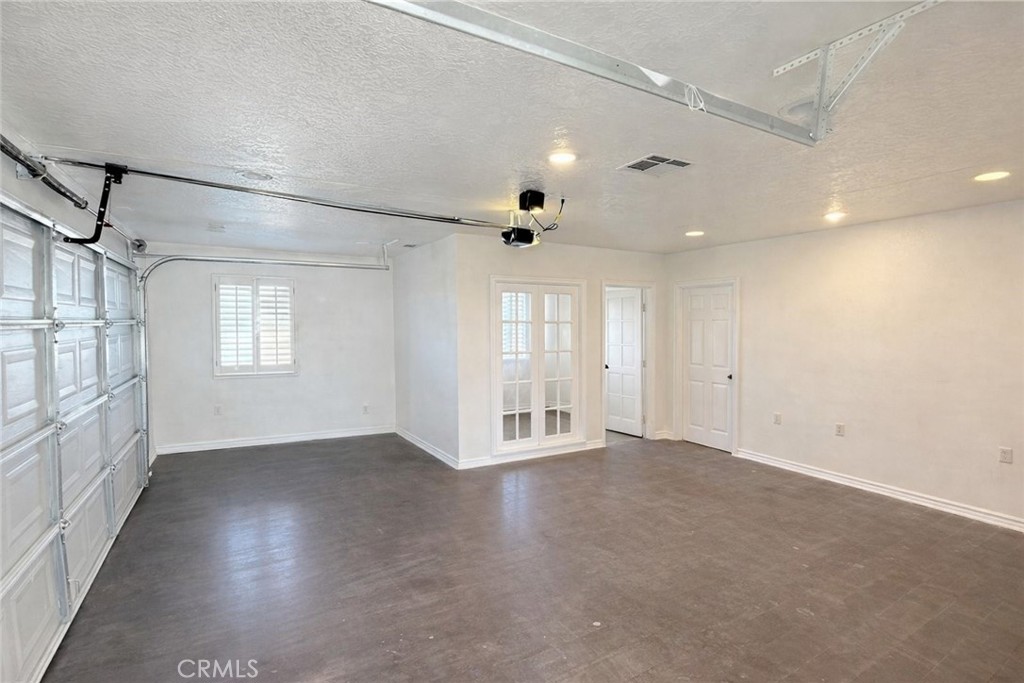 11389 Hesperia Road Hesperia, CA 92345 - Photo 26 of 29