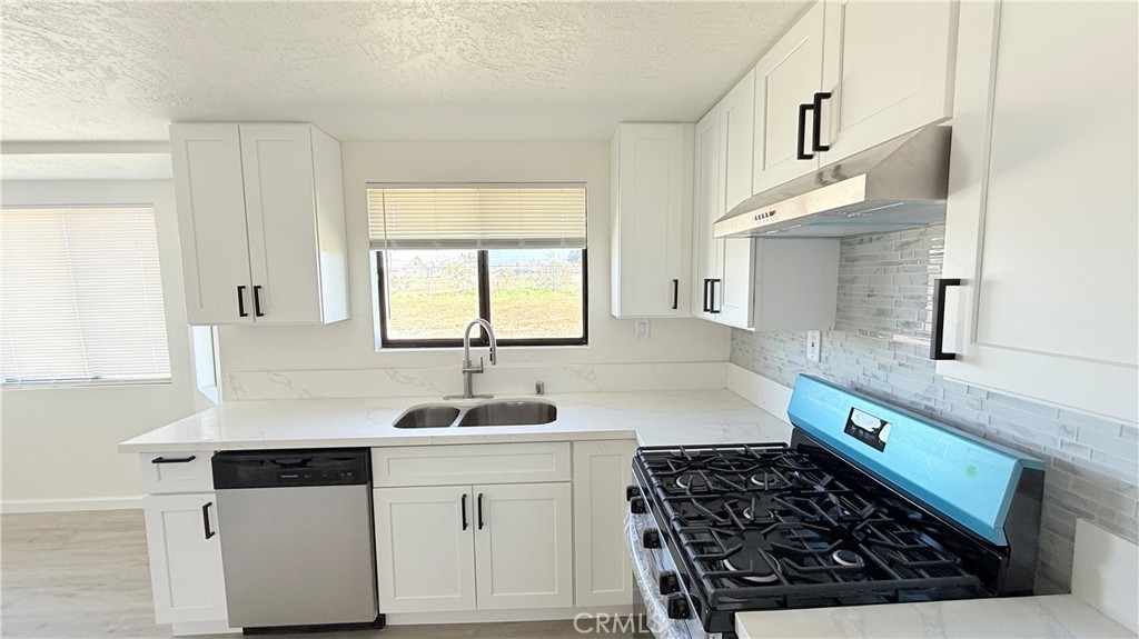 11389 Hesperia Road Hesperia, CA 92345 - Photo 8 of 29