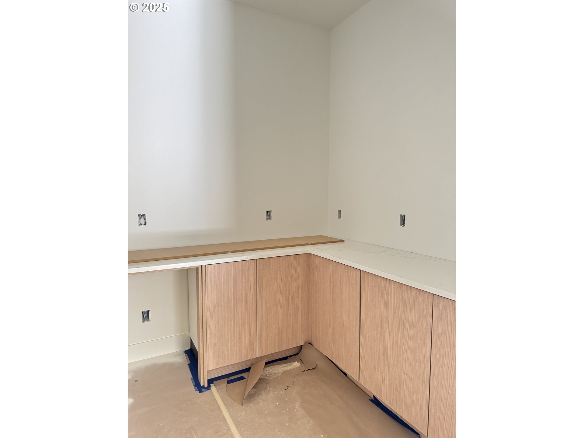 2012 Northeast 159th Street Ridgefield, WA 98642 - Photo 3 of 47 a view of an empty room