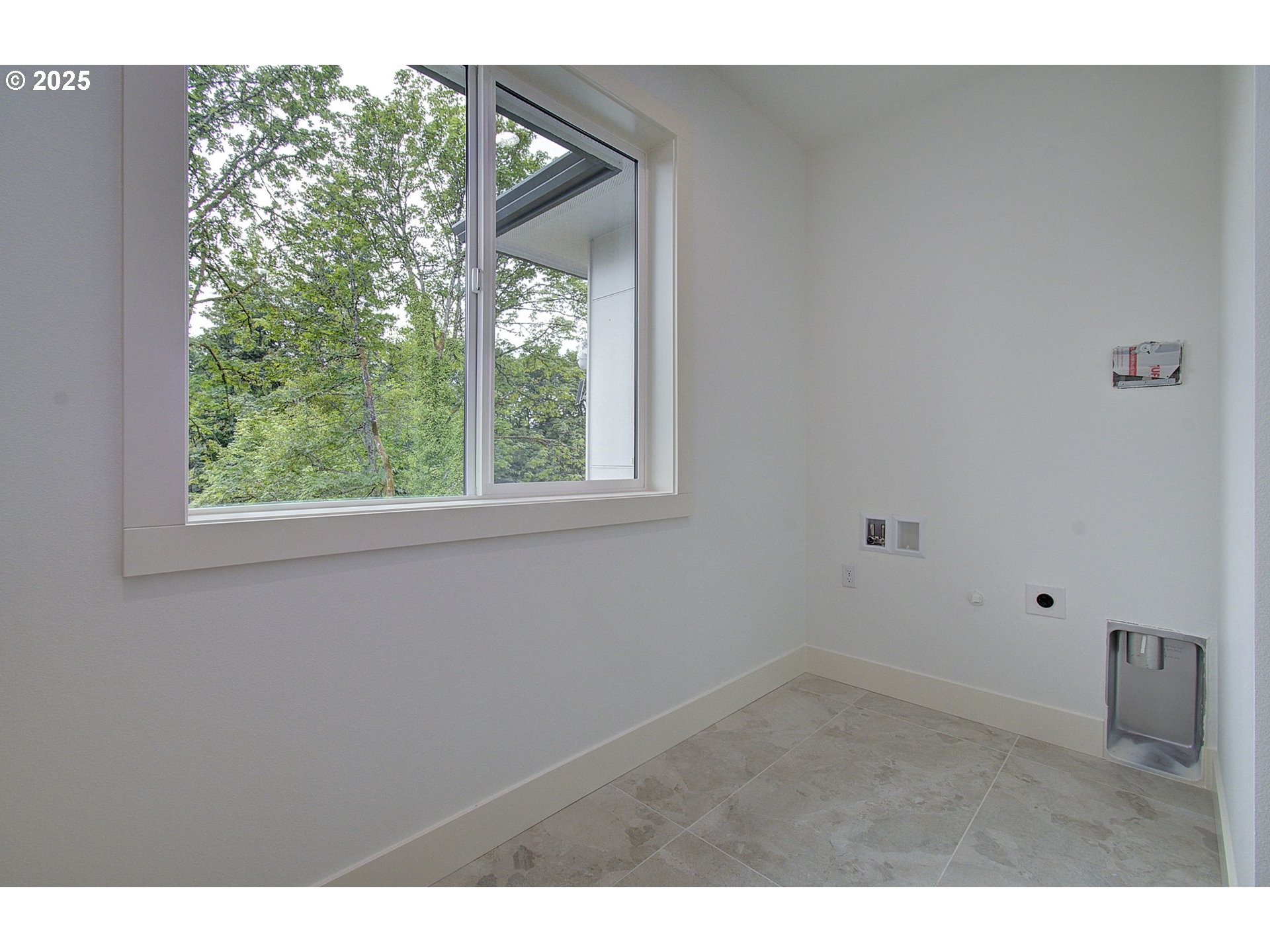 2012 Northeast 159th Street Ridgefield, WA 98642 - Photo 34 of 47 a view of an empty room with a window
