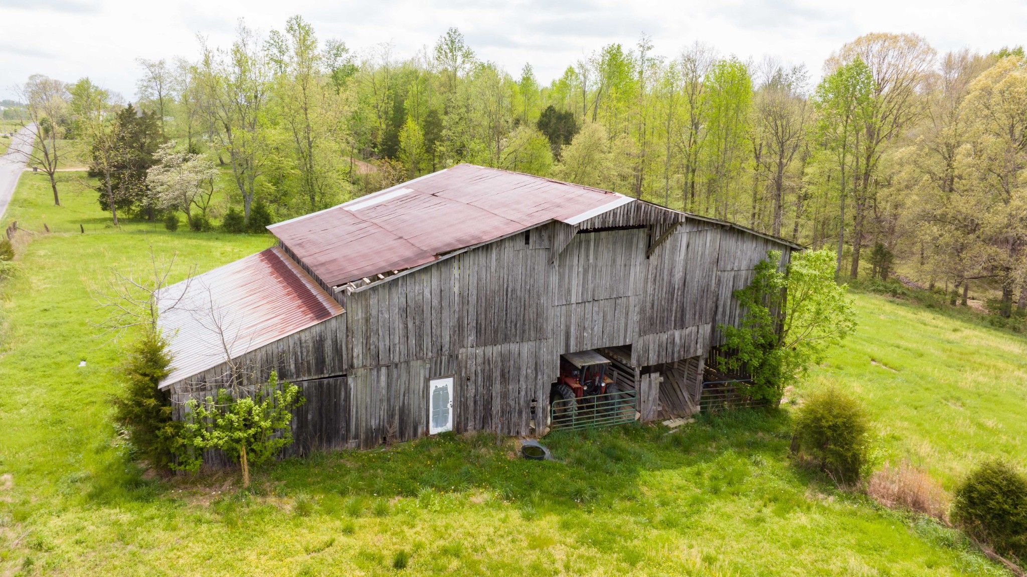 0 Powell Road Red Boiling Springs, TN 37150 - Photo 35 of 69 a backyard of a house with table and chairs
