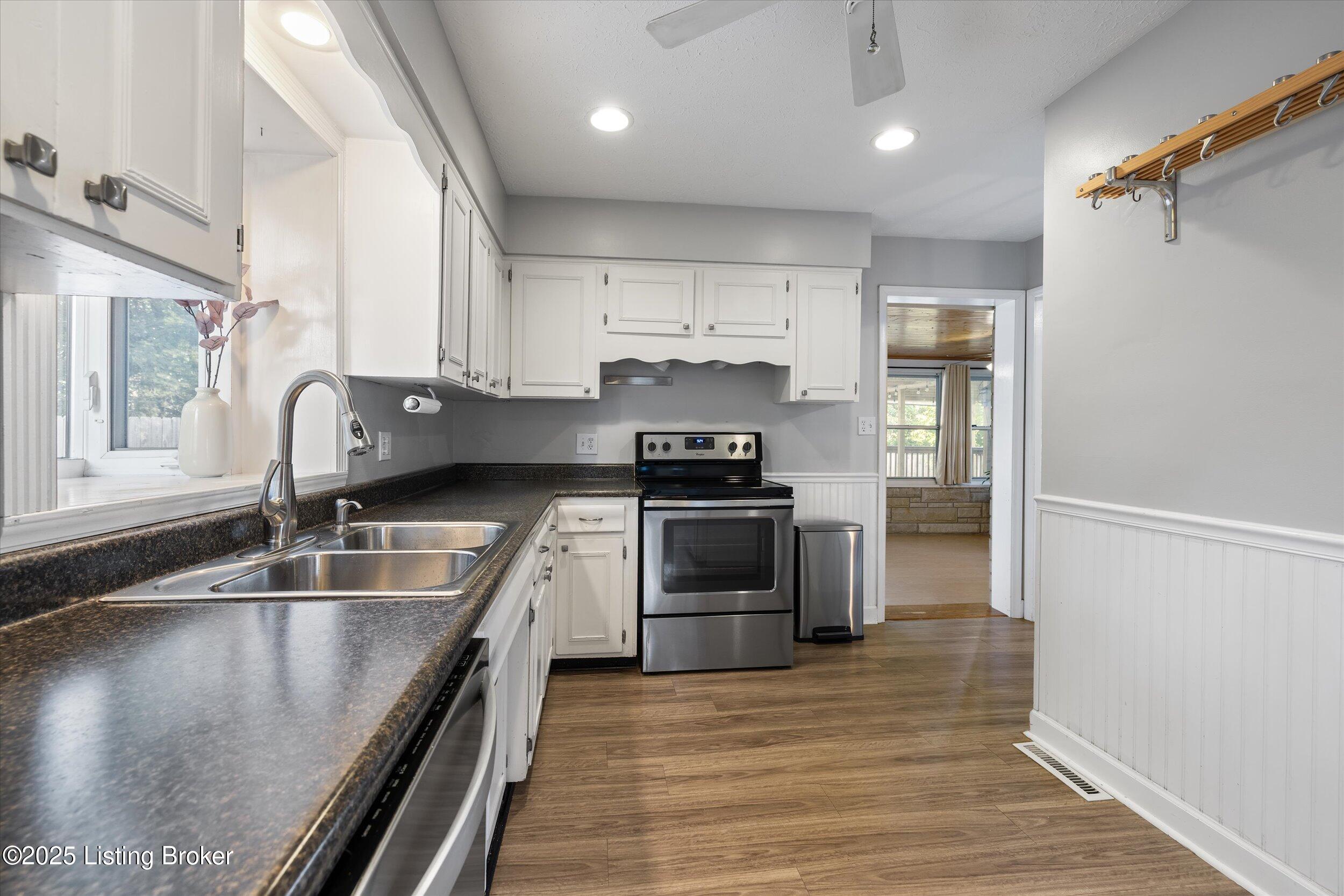 7718 Crestline Road Louisville, KY 40214 - Photo 20 of 33 25-RBWP7755