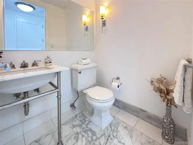 $899,000 | 10 City Place, Unit 12H, White Plains, NY 10601