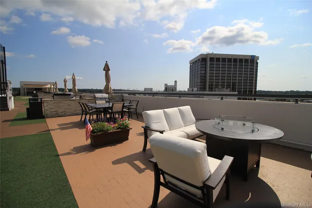 $899,000 | 10 City Place, Unit 12H, White Plains, NY 10601