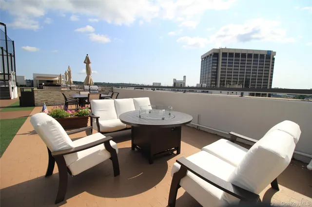 $899,000 | 10 City Place, Unit 12H, White Plains, NY 10601